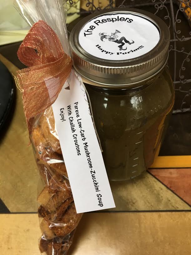 Mason Jar Mishloach Manos: Soup with Purim Croutons