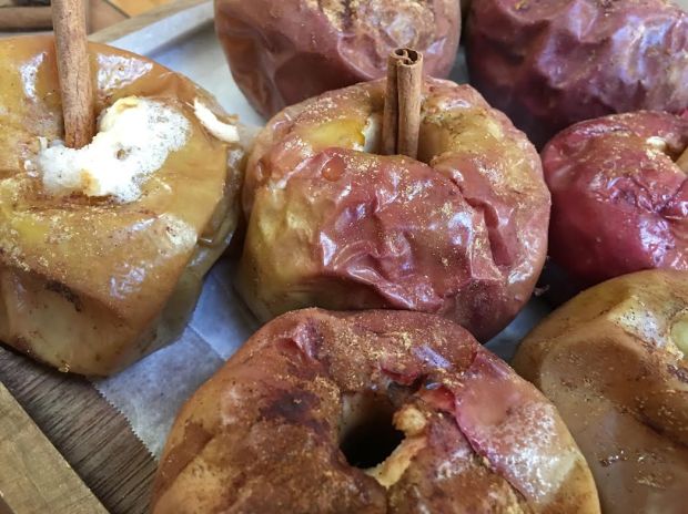 baked apples up close