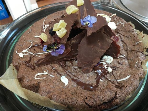 flourless chcoale cake with melted chocolate bark