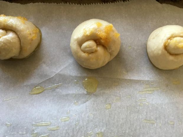 onion garlic rolls