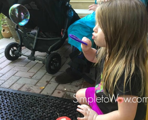 homemade bubbles for avigail and juju