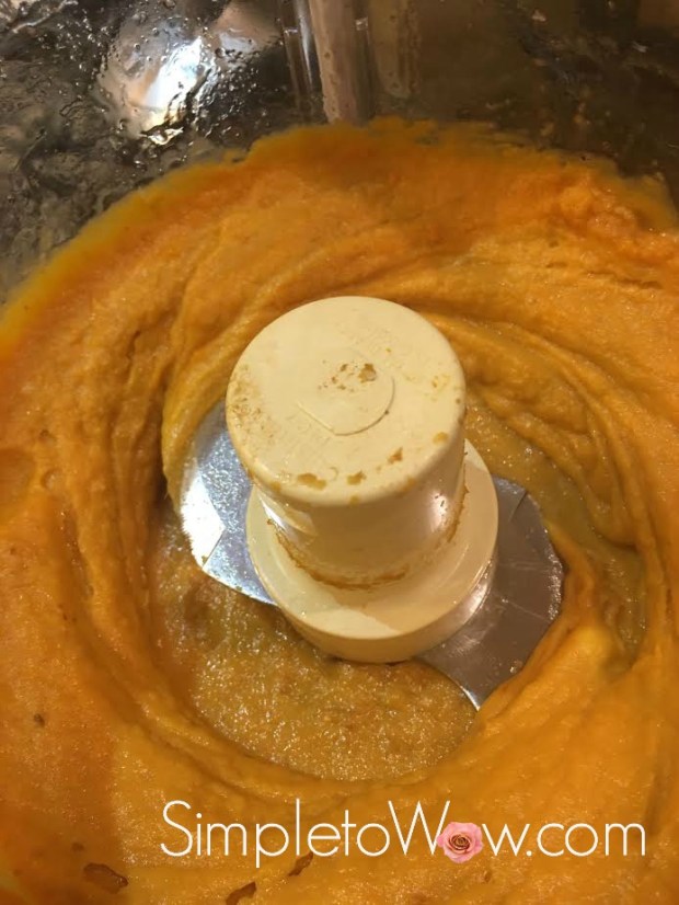 sweet-potato-cupcake-toppers-puree-in-food-processor
