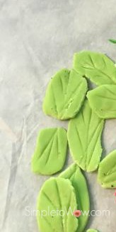 APPLE CUPCAKES leaves